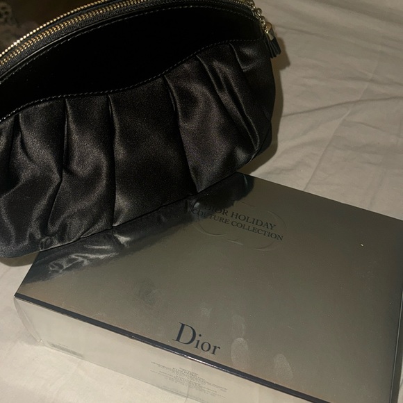 Dior Cosmetic/Makeup pouch Black patent leather & satin - Picture 5 of 5